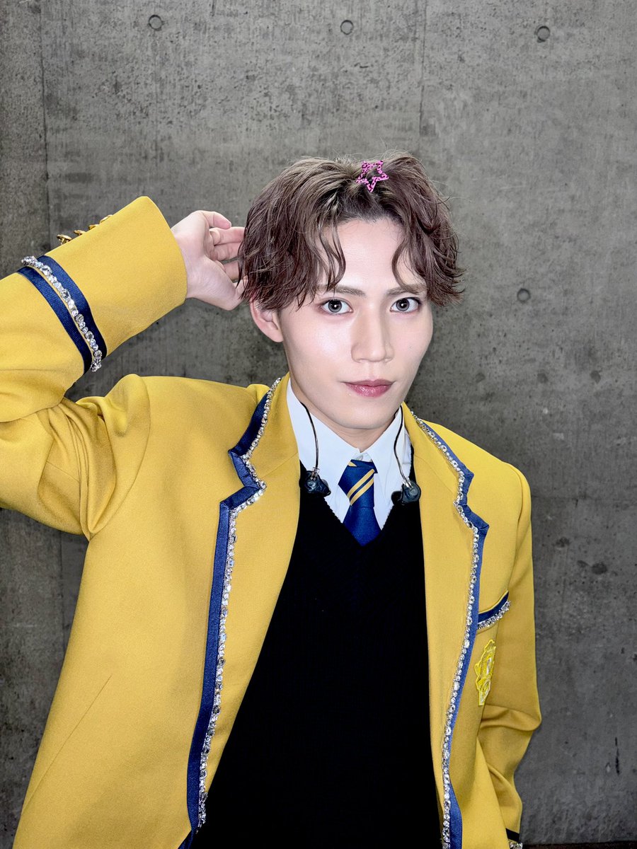 buddiis's tweet photo. オフショットを公開！

📸エビライ2日目ステージ袖で撮影した写真✨

#BUDDiiS https://t.co/XnDLWK7Cn1