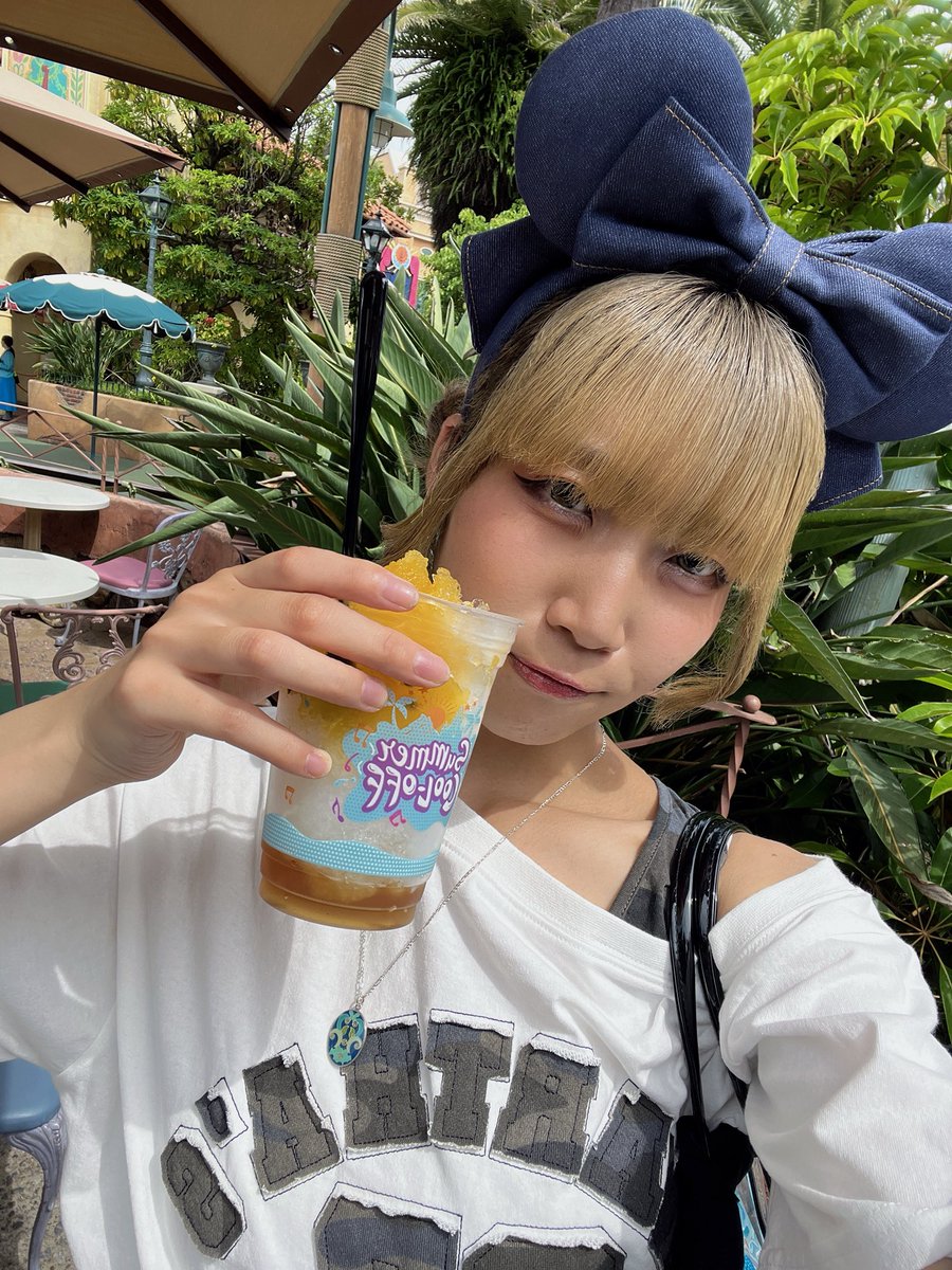 Meer_168's tweet photo. 久しぶりにディズニーで1人写真を撮ったので… https://t.co/ineWUwuUNS