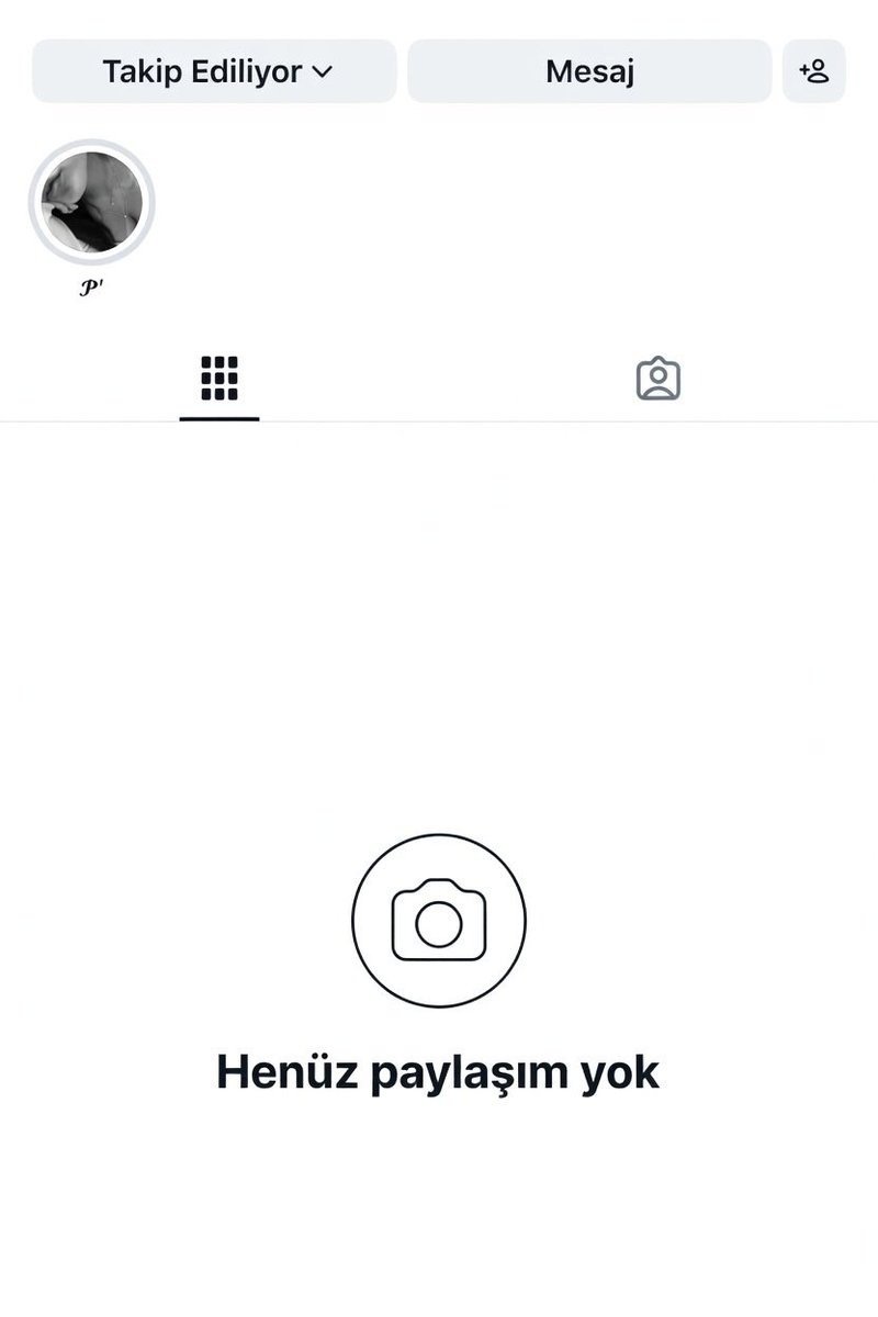 pirayenella's tweet photo. Birinin 20 yasindan küçük oldugunu,
profilinin böyle görünmesinden anlarsin: https://t.co/ZA8055yBRp
