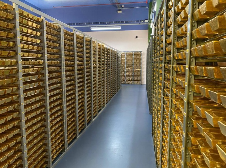 jacksonhinkle's tweet photo. 📍NEW:

Central banks now hold more than 36,000 tonnes of gold, almost back to the peak levels of the Bretton Woods era in the 1960s. https://t.co/uFL4dJQcnE