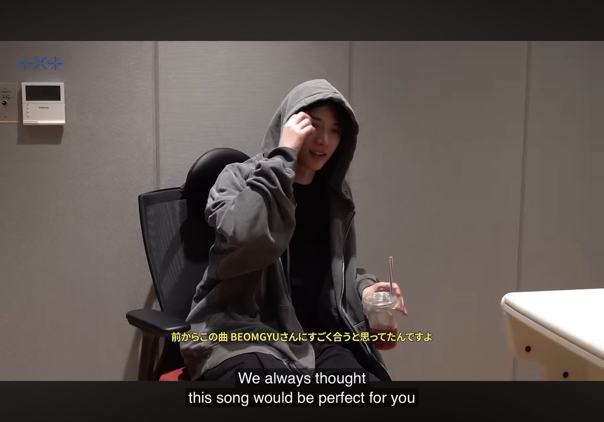beomgirlism's tweet photo. Saying this and made him only sings few lines is kinda ridiculous https://t.co/EOi9DNQ8Iz