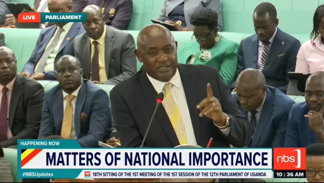 TusiimeSheila's tweet photo. Dr Chris Baryomunsi has today told parliament that going forward, the current cohort of medical interns will be paid the same amount, UGX 1,268, 929 which is subject to tax resulting to a net pay of UGX 1 million. 

The differentiation which has earlier been between government and private sponsored has been suspended. 

#PlenaryUg