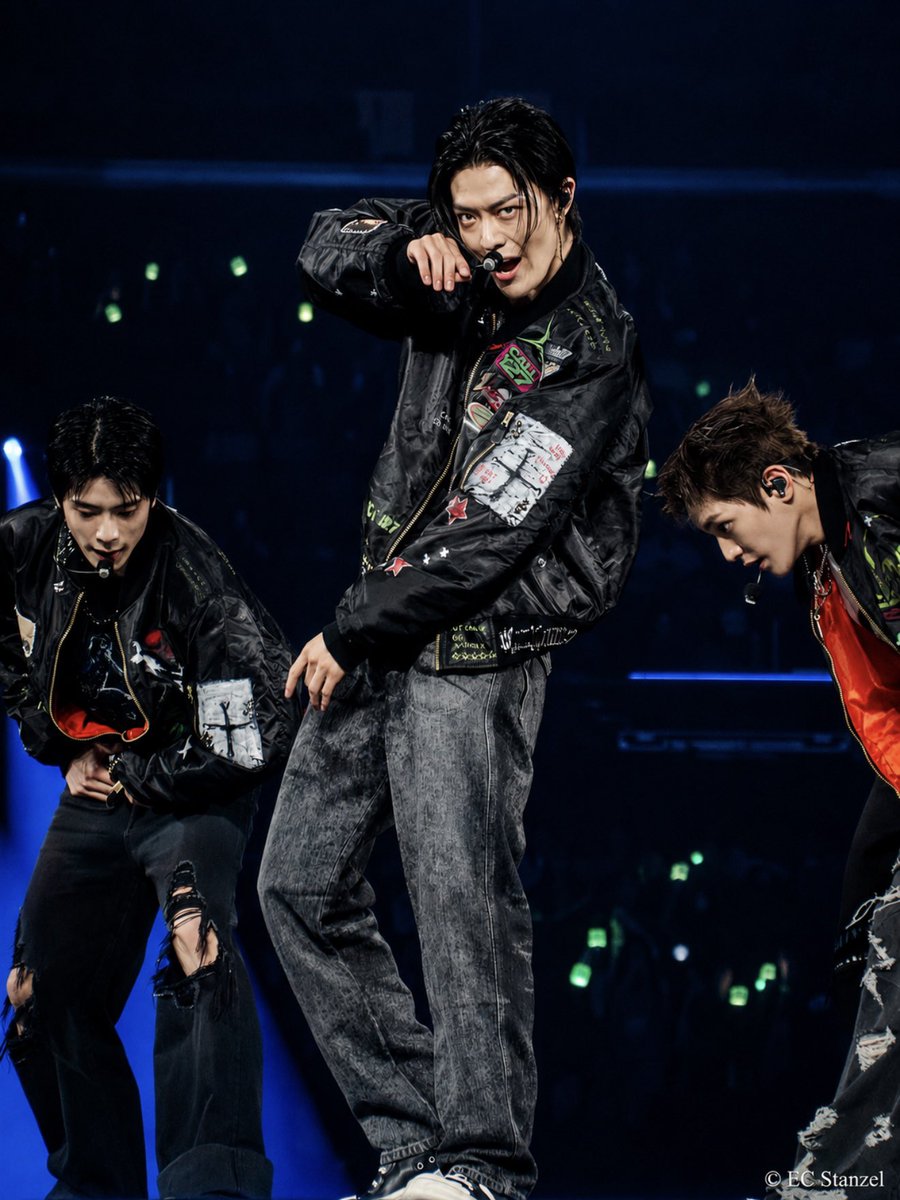 yutayank's tweet photo. WOAH https://t.co/6muIo9L9ct