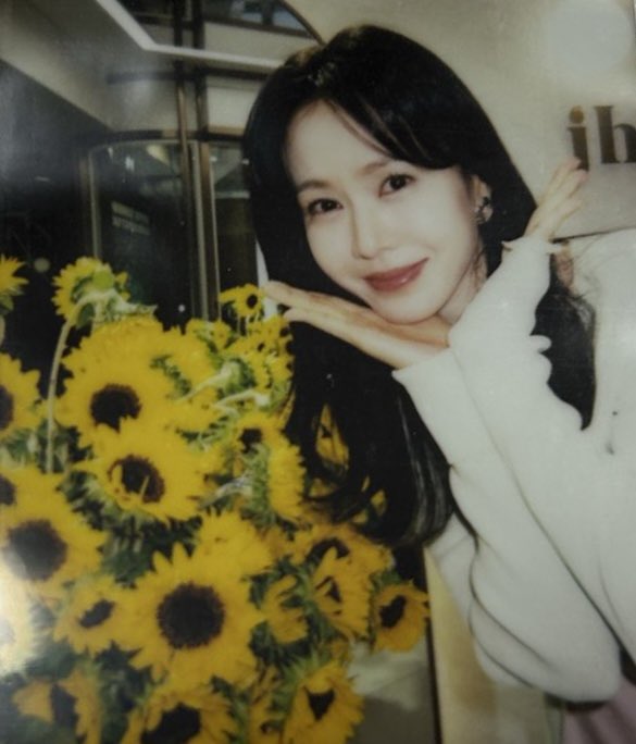 sonyejinpics's tweet photo. yejin. one year ago today. https://t.co/FPNPRE5LPZ