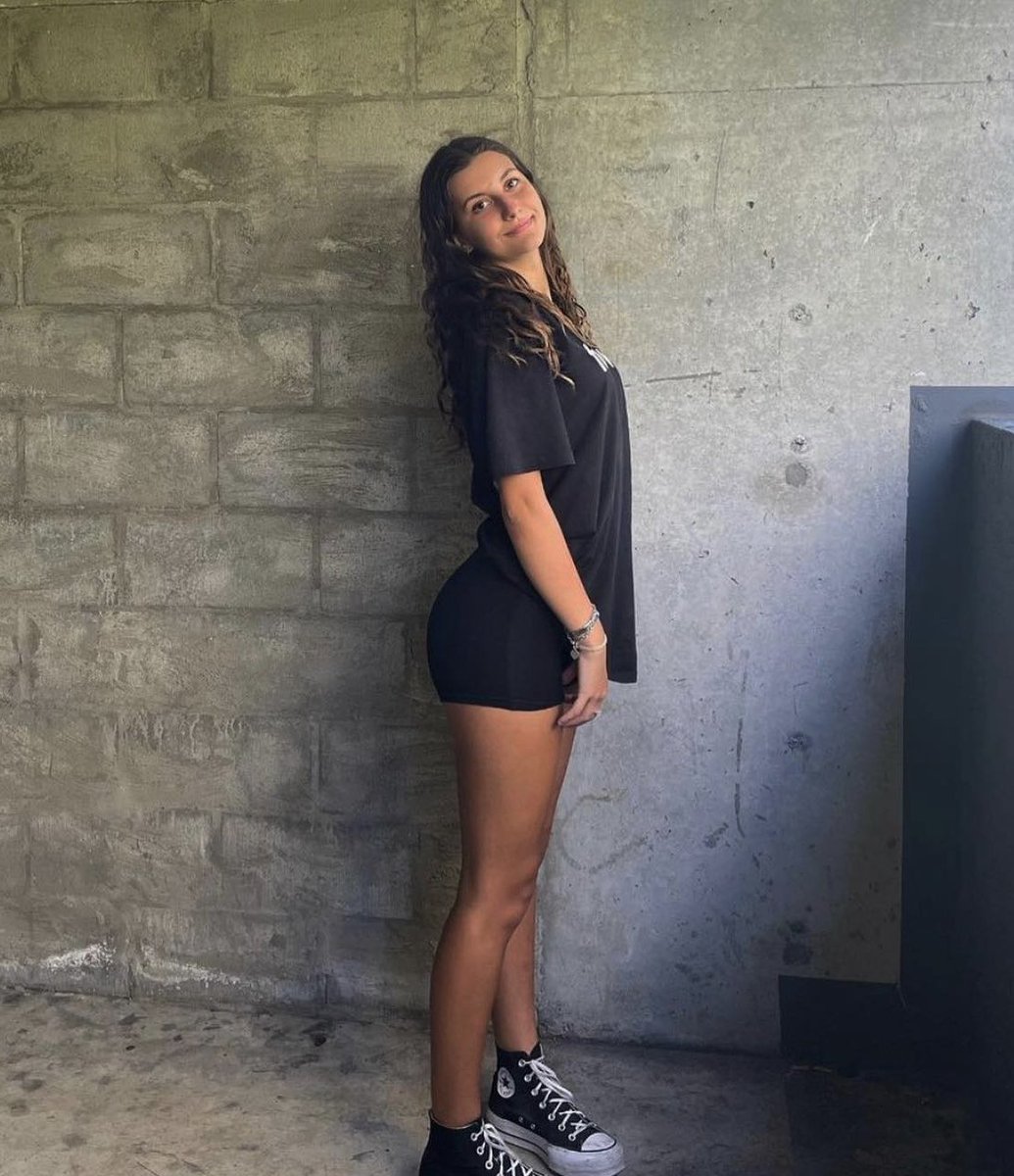 Itshermmy's tweet photo. ɴᴏ ʟᴏɴɢ ᴄᴀᴘᴛɪᴏɴ, ᴊᴜsᴛ ᴛʜɪs 🖤 https://t.co/jn2nZDepNa