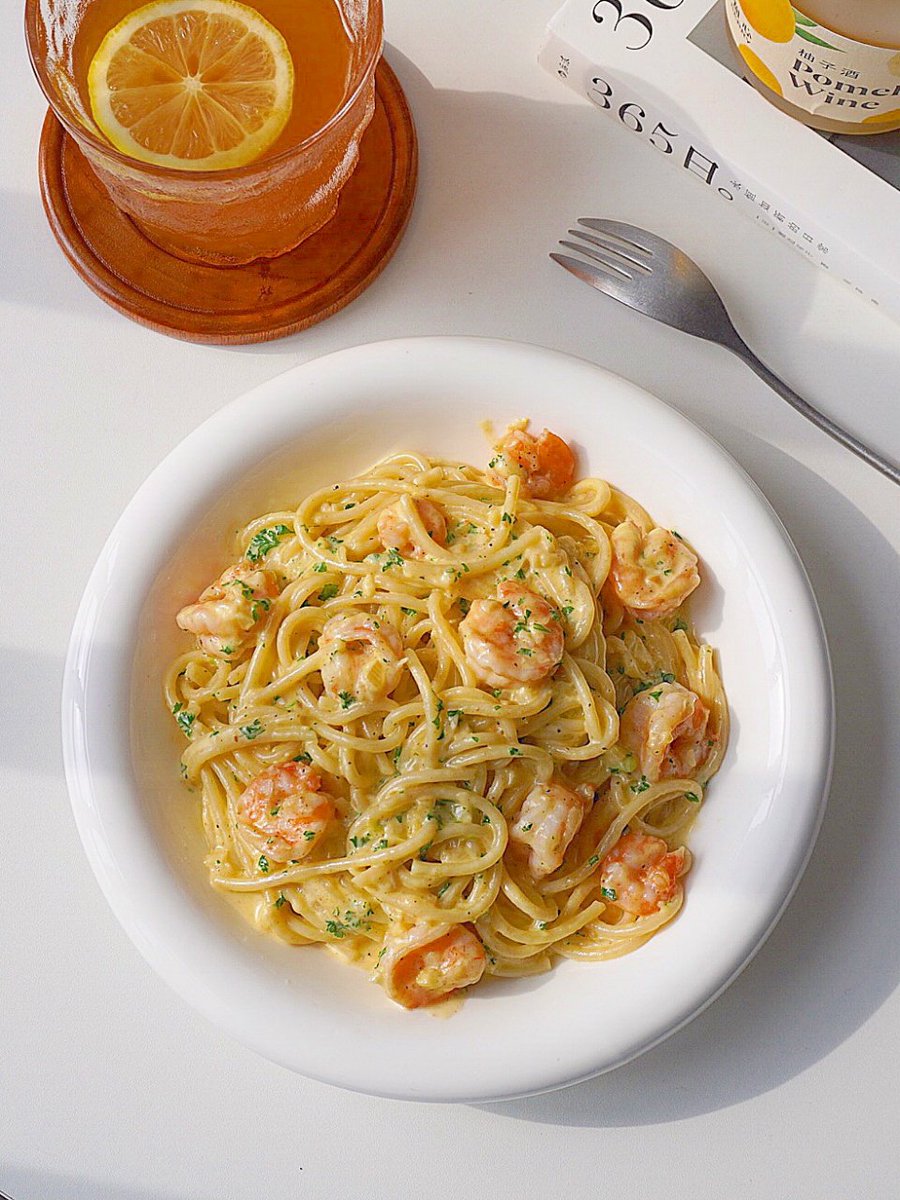 alya_9329's tweet photo. Homemade garlic butter shrimp pasta  Tossed with fresh basil, it’s ready in 15 mins—cozy, flavorful, and perfect for busy nights! https://t.co/i55Hsw49In