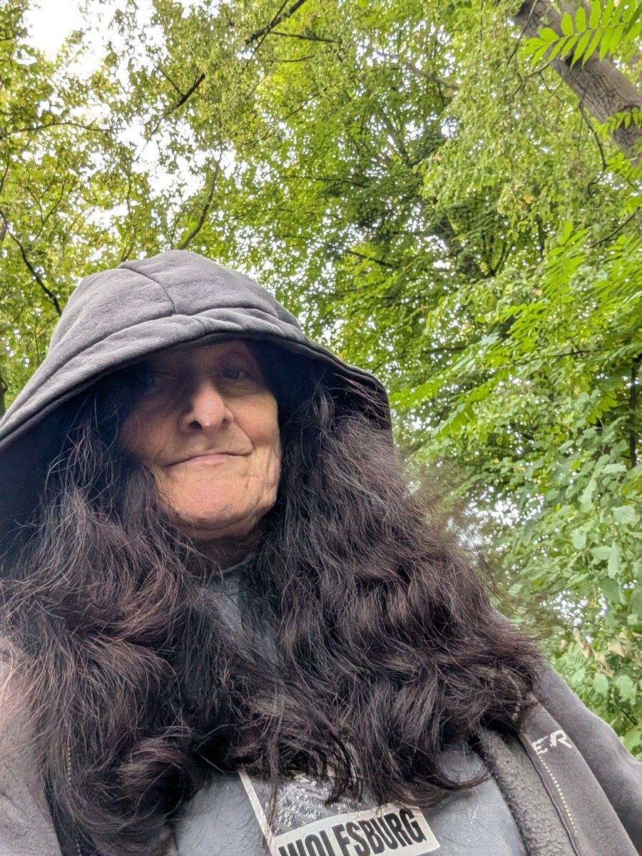 RKoch28056's tweet photo. Gina unterwegs in Wolfsburg Niedersachsen Deutschland 🥰 https://t.co/Gu3f48GEPg