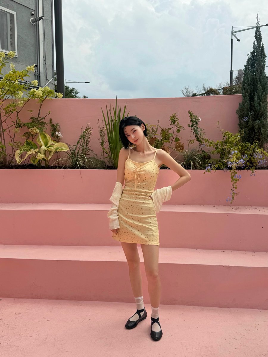 KwonNaraUpdates's tweet photo. 260818 | Kwon Nara (hv_nara) IG Update 😍💖

💛

🔗: https://t.co/1Fi99eo8sI

#KwonNara #권나라 https://t.co/bWkYGVONZq