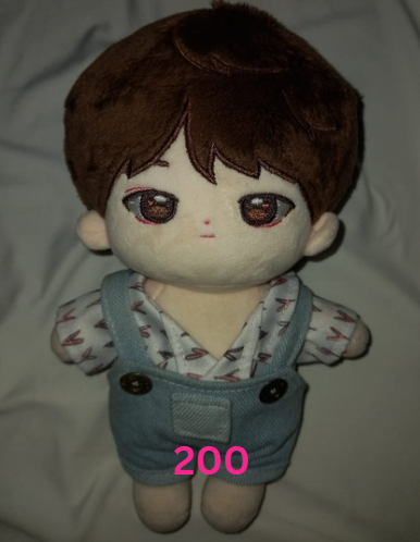 Euphrasira's tweet photo. #caratsell Doll Wonwoo (include baju-bajunya ada 2 pasang), CO by Shopee/manual bisa. Lagi clearance karena sudah gak collect, tolong harga jangan dijadikan patokan ya. https://t.co/9EADZtlwlN