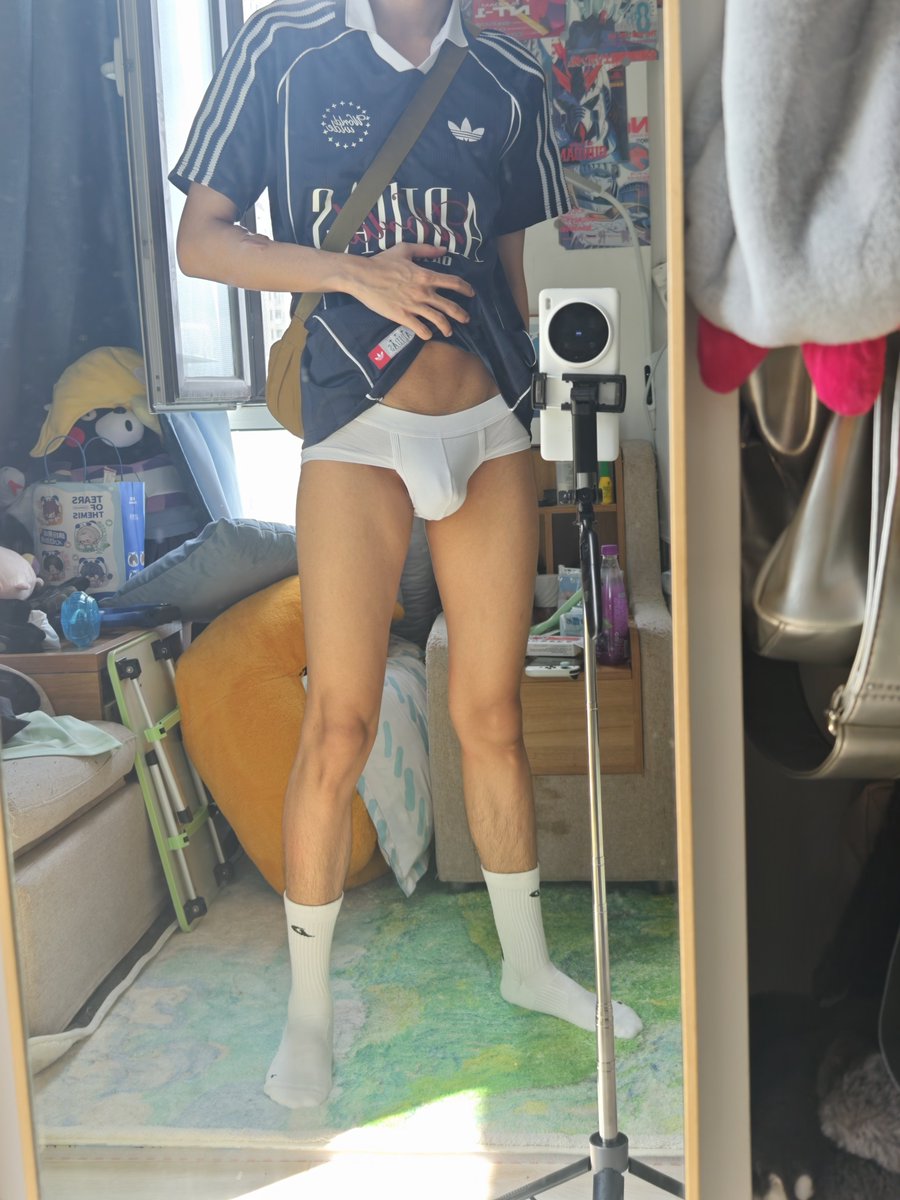 decalin02's tweet photo. ootd
我将这样去打台球😋 https://t.co/4PcumKcnHf