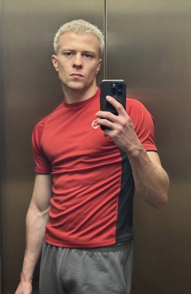 ko6laid's tweet photo. he’s so hot and boyfriend material, we really won https://t.co/TvGsbIhdev