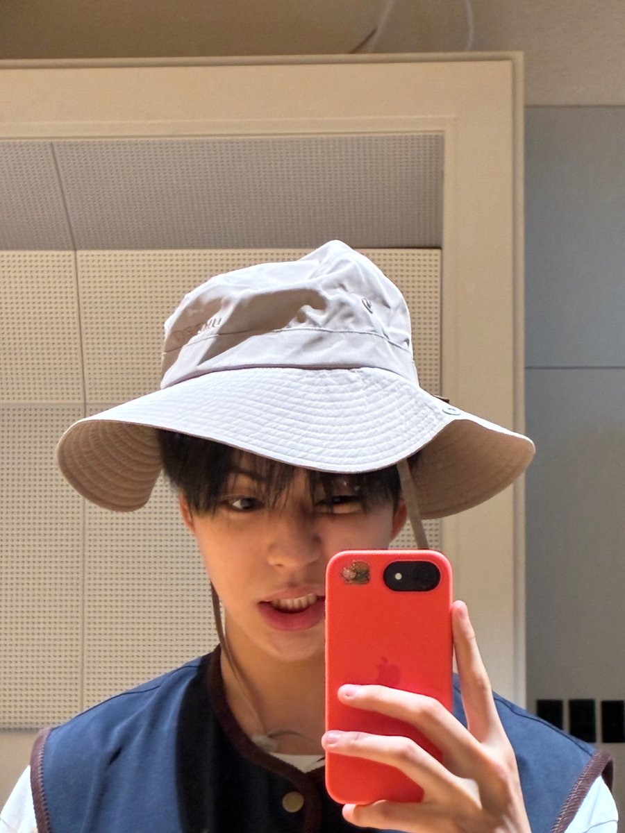 vue_de_moi's tweet photo. 윤재혁 위버스 DM! #윤재혁 

"I'm hanging out with the members"
"Today's filming is so fun☺️" https://t.co/A1BQJlnp7W