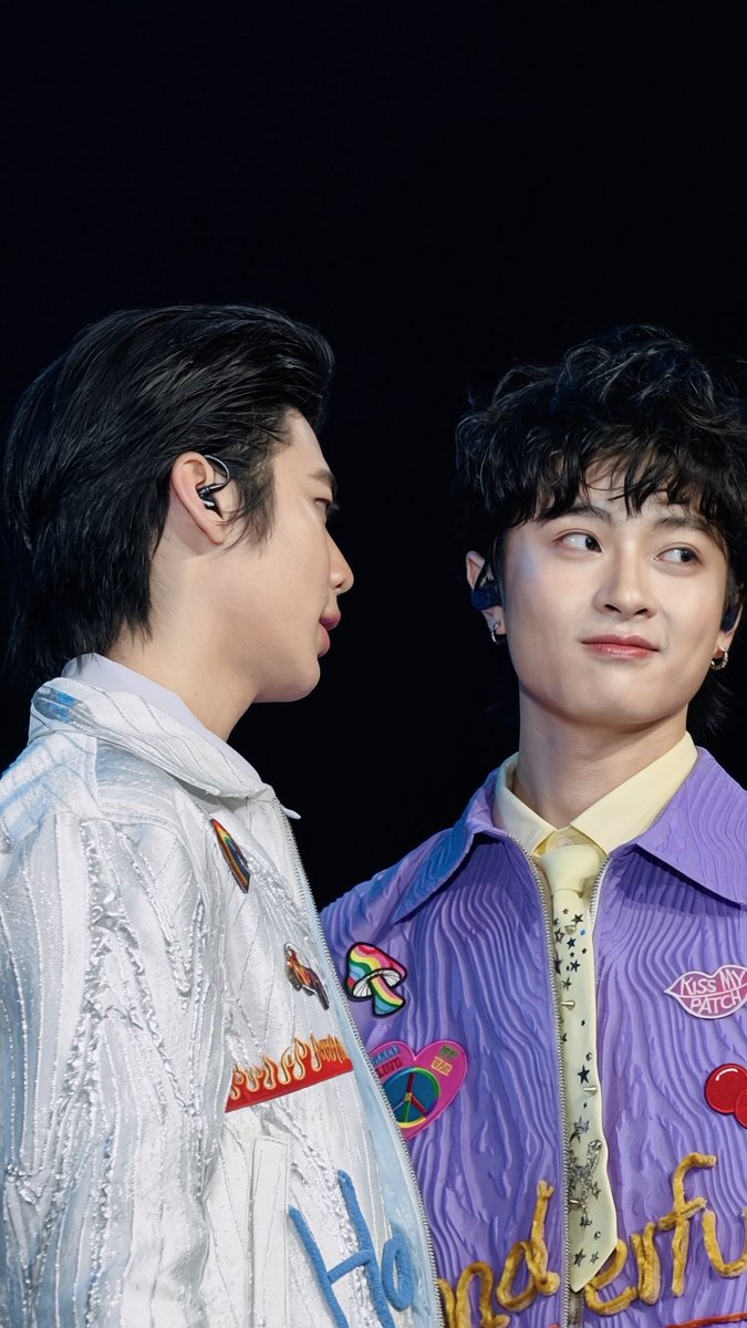 Nfffffz's tweet photo. มองกันอยู่อย่างงน้านนนน🫣🥰
(ทุกรูปที่ลงหลังจากนี้ไม่ใส่ลายน้ำนะคะ 
อนุญาตให้เอาไปใช้ได้คับ)💗

#Duang𝐂oncertDay1 
#Duang𝐆o𝐑ound𝐂oncert 
#theewave #ธีร์เวฟ @tthi_eks @waavetnp https://t.co/YuBqny3Kub