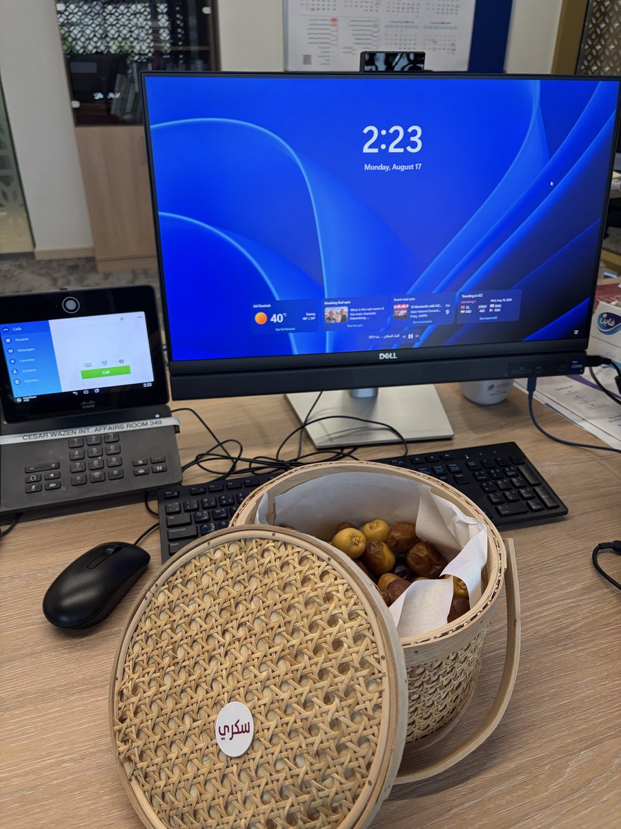 CesarWazen's tweet photo. بين افتتاح عام أكاديمي جديد، وسلة من تمر #السكّري من محطة الأبحاث الزراعية، رسالة واحدة تبرز بوضوح: أفضل ما تنتجه الجامعات ليس المعرفة فحسب، بل أثرها في حياة الناس.
كل التوفيق لطلبتنا وزملائنا وخريجينا وشركائنا في عام جديد من التعلم والاكتشاف والإنجاز.
#صنع_في_جامعة_قطر https://t.co/MdxlQGsFjr