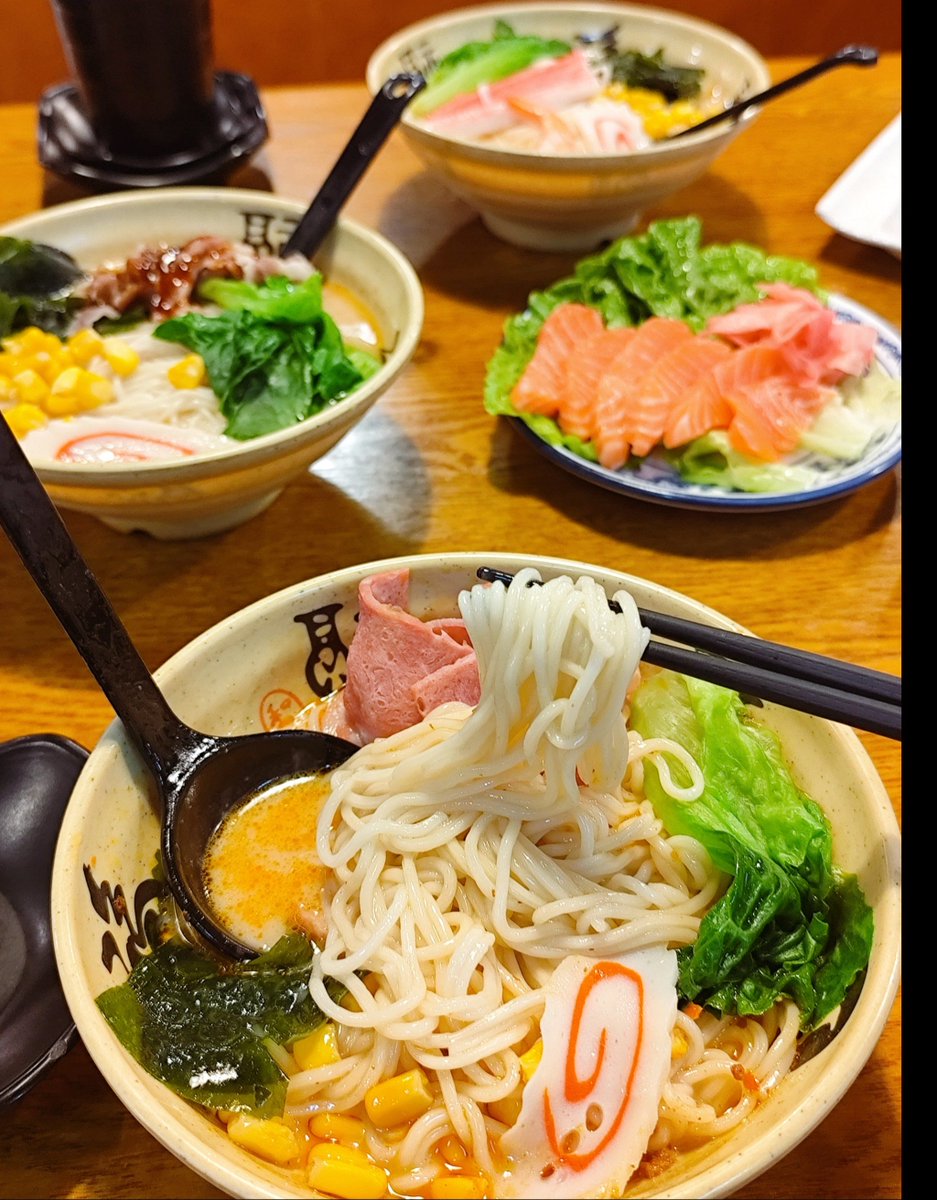 coffeetime2's tweet photo. Late-night comfort only: a bowl of hot ramen, pickled greens, and quiet hum in the tiny shop. No rush, just warm broth and soft smiles for the night owls. https://t.co/zNaTQczP7u