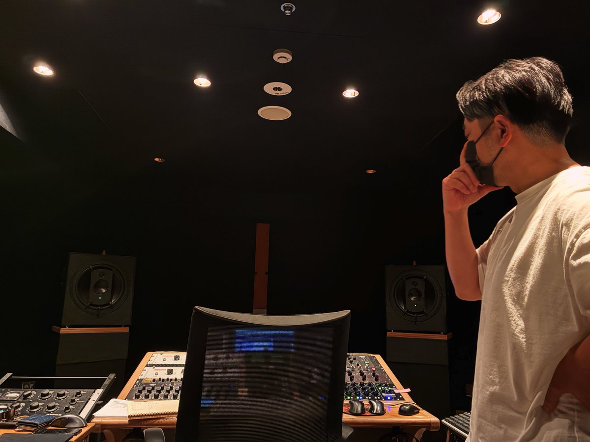ArmySlick's tweet photo. マスタリングにて吉良神降臨。
#mastering #masteringengineer #masteringstudio #temas #吉良武男 https://t.co/eeB3AUeMuA