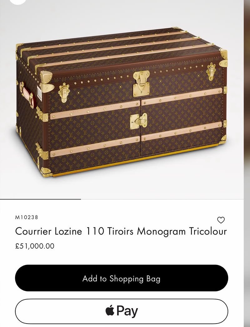 john322226's tweet photo. Omo! Asake bought LV bag worth 100 million. I can never make such a financial mistake https://t.co/uvyaHCgHIv