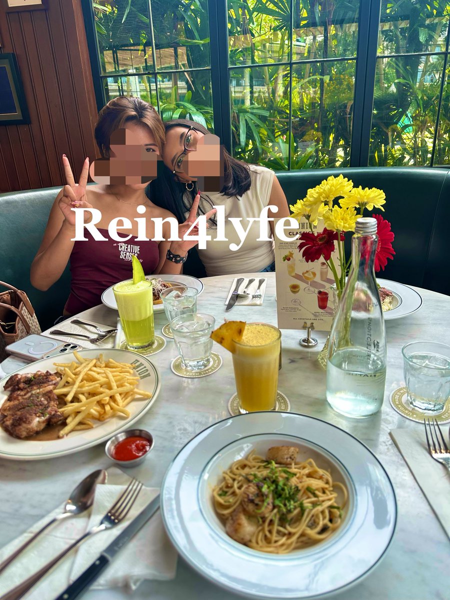 Rein4lyfe's tweet photo. lunch w/ @Aleaztt https://t.co/Wn5b0NDHLU