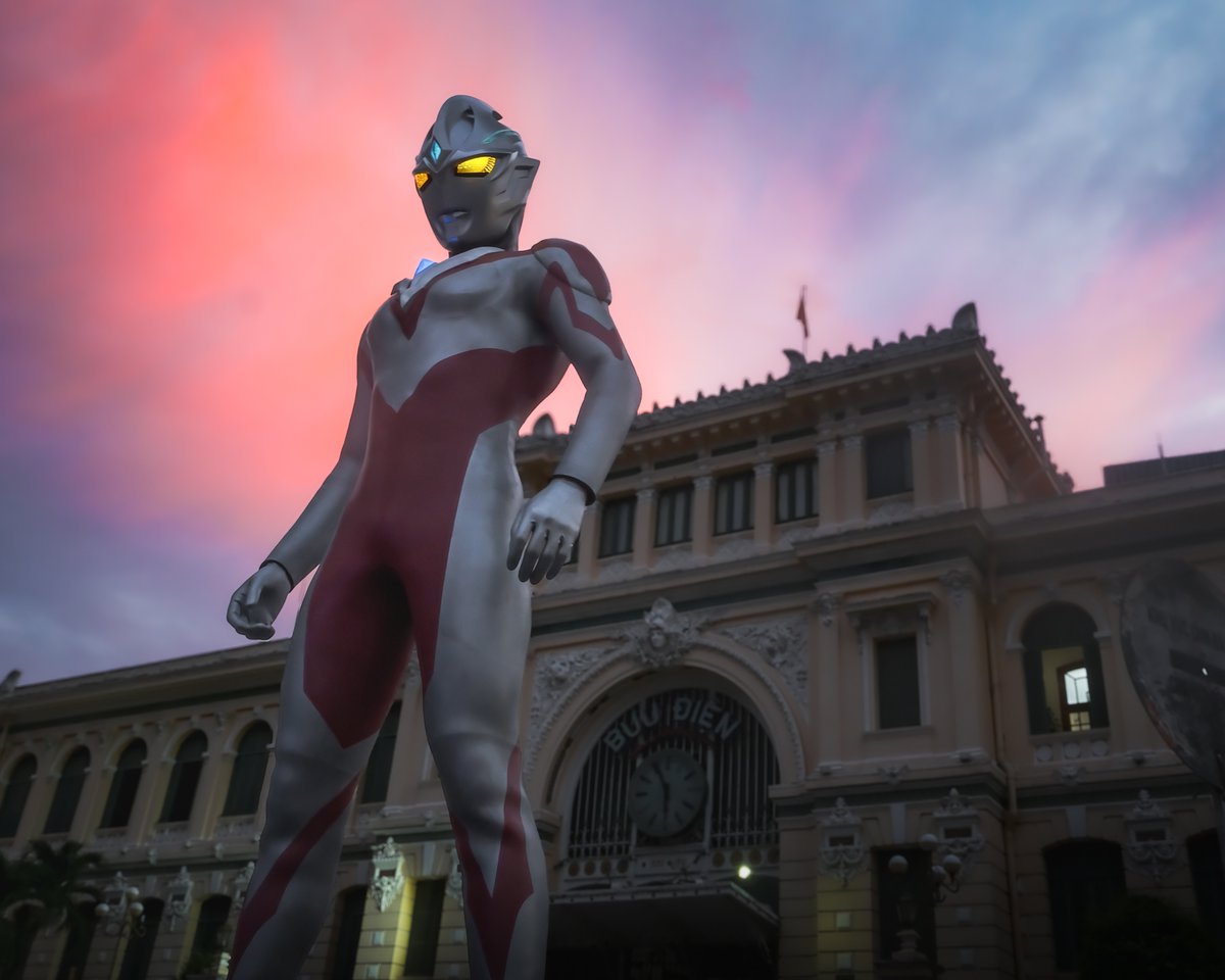 TsuburayaGlobal's tweet photo. It’s World Photography Day, so we dug out some Ultra photos from around the world. 🌍📸

Now it’s your turn!
What’s your favorite Ultra Hero or kaiju photo you’ve ever taken? https://t.co/Mu2k4yZxr9