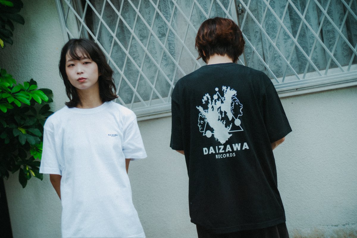 daizawa25th's tweet photo. 🔜DAIZAWA RECORDS 25th Goods

25周年ロゴとオリジナルロゴのTシャツとステッカーセットを作りました👏
Tシャツは8/31までの受注生産です。
25周年の記念にぜひ🌈
モデルはART-SCHOOLの戸高賢史さんとサポートメンバーのyagihiromiさんにお願いしました✨

購入はこちら🛒
https://t.co/f0DKj6AHMz https://t.co/PFU2Pc06FH