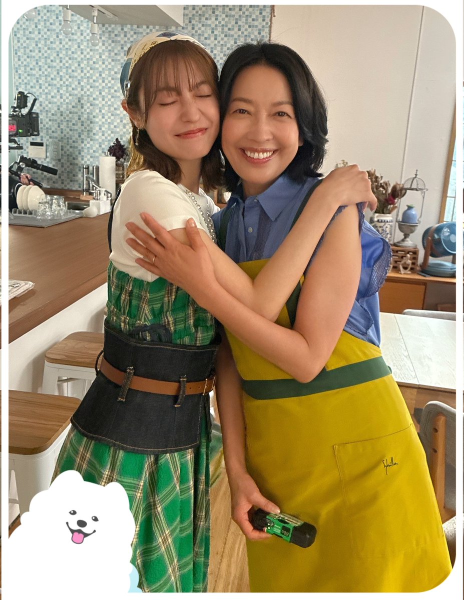 oshidoraEX's tweet photo. 【第6話TVer配信は8/22(土)まで ‼️】
☁夏色の雲が恋と嵐をまきおこす⚡️

╍╍╍ ⛈️ ╍╍╍
 夏雲嵐off shot
╍╍╍ 🌻 ╍╍╍

羽田さんと田辺さんも
本当の親子みたいに仲良し🤍
6話ではそれぞれのことで一緒に悩んでいるシーンもありましたよね😌　

夏雲嵐も後半戦に入っていますが、
武宮家って本当に素敵な家族だな〜と
心から感じます🏠️🍀
最後まで温かく応援お願いします☀

#夏雲嵐
#田辺桃子 #羽田美智子