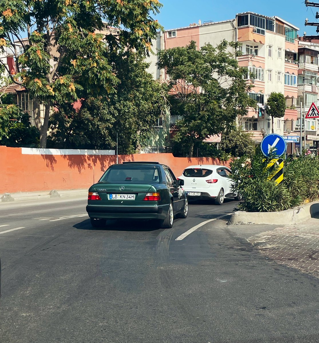 yavuzkosar's tweet photo. @perisan58 Aynı araç sanırım :) yolda denk gelmişti banada. https://t.co/pV1w1VrVCn