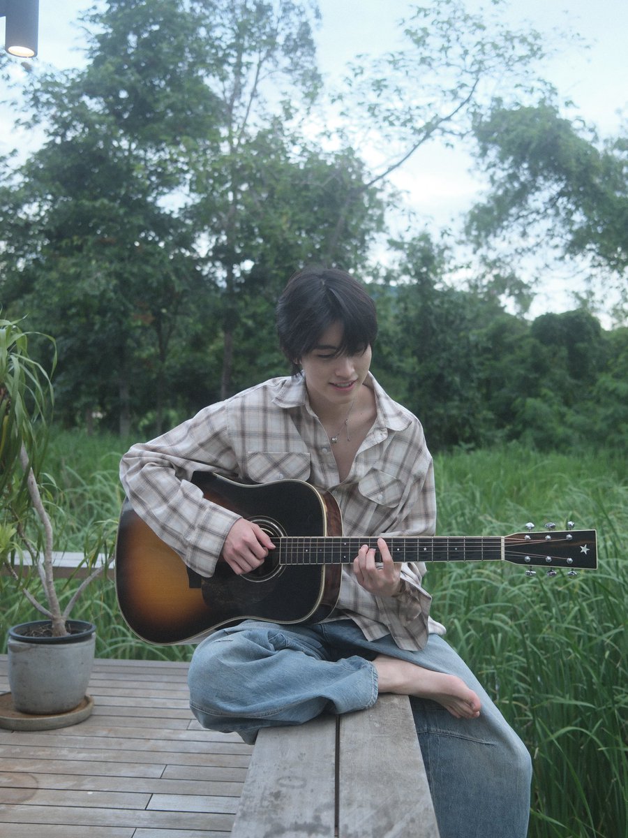 z_evee tweet picture