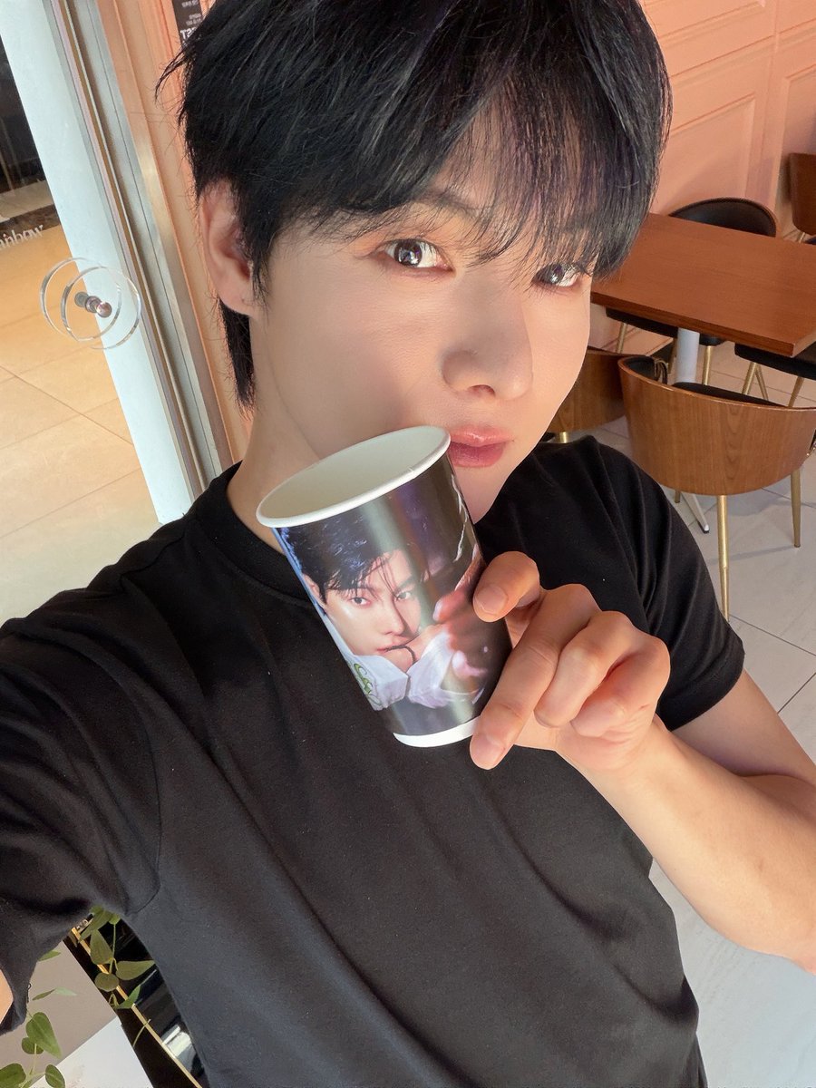 yong___we's tweet photo. 대비감의 남자♡ https://t.co/1vM1mfVxR6