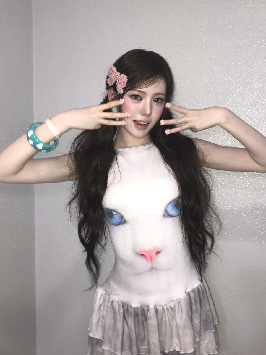 KiiiKiii_talk's tweet photo. 먀앙?

#KiiiKiii #키키 #SUI #수이 https://t.co/u4qC8iSxUr