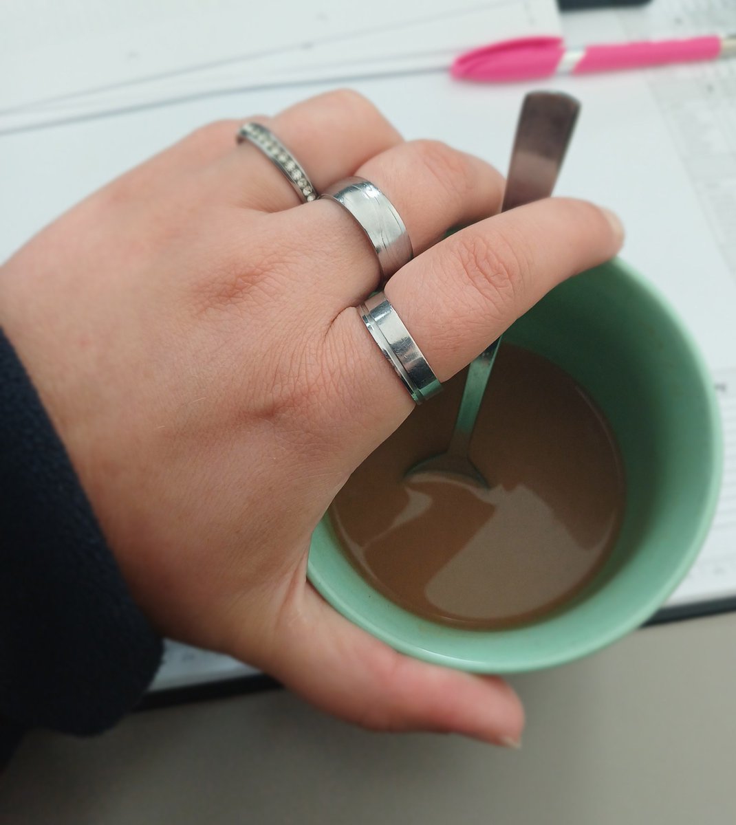 sarah85599294's tweet photo. Meine kaffeezahlung steht noch aus. Welche brave Zahlfotze ist schneller 🤔 🔥😈💅

#findom #Herrin #zahlsklave #paypig https://t.co/efAk7wEvJ6