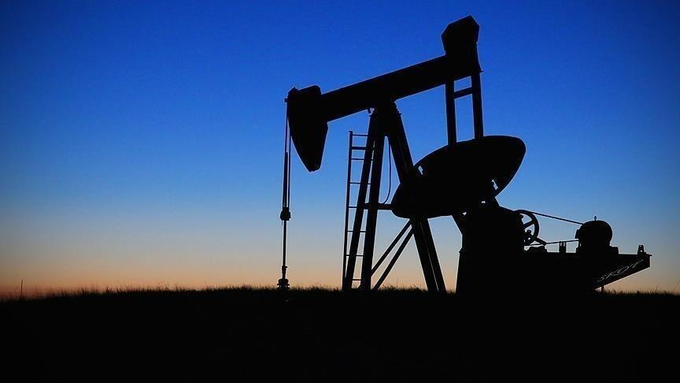 AlevBalabans's tweet photo. 🛢️Brent petrolün varili uluslararası vadeli piyasalarda 91,71 dolardan işlem görüyor  

ABD/İsrail-İran Savaşı'nın sona erdirilmesine yönelik beklentilerin zayıflaması ve İran'ın saldırı odaklı bir askeri tutum benimseyeceğine ilişkin haber akışı etkili oldu https://t.co/KgybeIAkpY