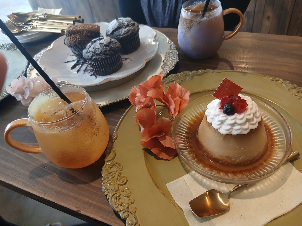 ritolmgmg's tweet photo. 妹とカフェに行ってきた！！！

妹はおしゃカフェ知ってるし味も美味しいから師匠みたいになってるんだっ( `ᾥ´ )ｸｯ

 #鹿児島  #カフェ  #美味しい https://t.co/AWdKvRoCU6