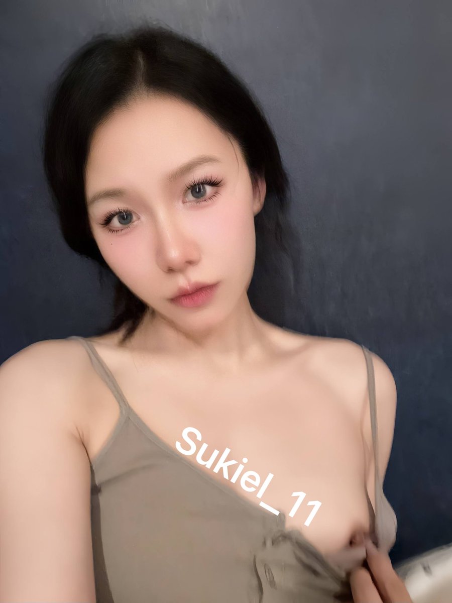 Sukiel_11's tweet photo. 喜欢哪一张呢🫦 https://t.co/g2vkIrE5c9