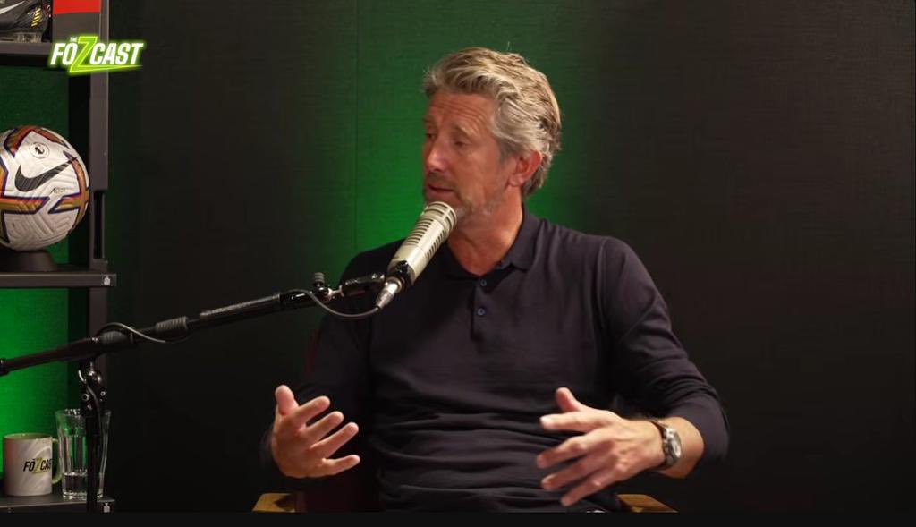 AFCJaccy's tweet photo. 🚨🚨JUST IN: EDWIN VAN DER SAR ON DAVID RAYA

🗣️ Van Der Sar ;

“I previously said Raya wasn’t a world-class goalkeeper while I considered Onana to be one. But I must admit, I made a mistake.

Raya has taken his game to another level. Right now, I’d put him among the best goalkeepers in the world, and you could even make the argument that he’s the No.1.

His reflexes, command of the box, ability to deal with crosses and composure with the ball are exceptional. He gives Arsenal everything you want from a modern goalkeeper.

People will point to him playing zero minutes at the World Cup, but that comes down to the coach’s decision and who he prefers. It doesn’t erase what Raya is doing week after week.

I got it wrong. David Raya is world-class, and at this level, he deserves every bit of the recognition he’s getting.
#AFC