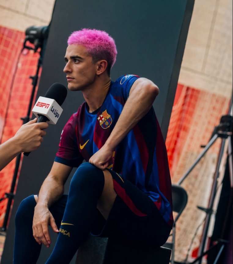 GlenBarche's tweet photo. 🚨 Gavi on Ferran Torres leaving to PSG

🎙️ Reporter : "Gavi, how did you react when you heard the news about Ferran Torres leaving for PSG? Did you try to convince him to stay?"

🎙️ Gavi: "I don't really care much and didn't try to stop him, to be really truthful. It's not like I hate him or nothing. Even though me and him weren't close like he is with Pedri. But if you have doubts or lose interest playing for Barca, it's better to leave the club. He will regret it one day, for now I have kicked him from the locker room WhatsApp Group chat. Least I can do for my club. "