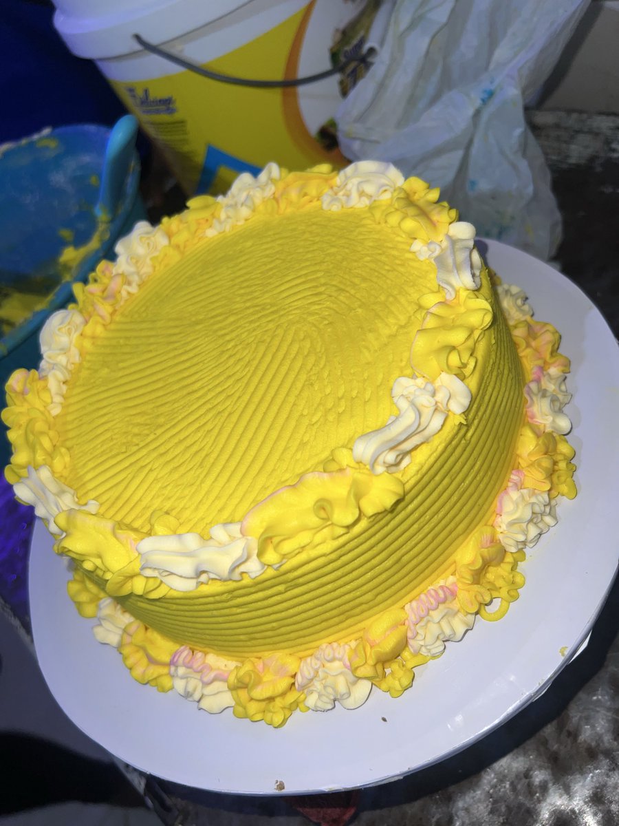 bubupizza001's tweet photo. Good morning cake 🎂 lovers https://t.co/ai2PLWu4UQ