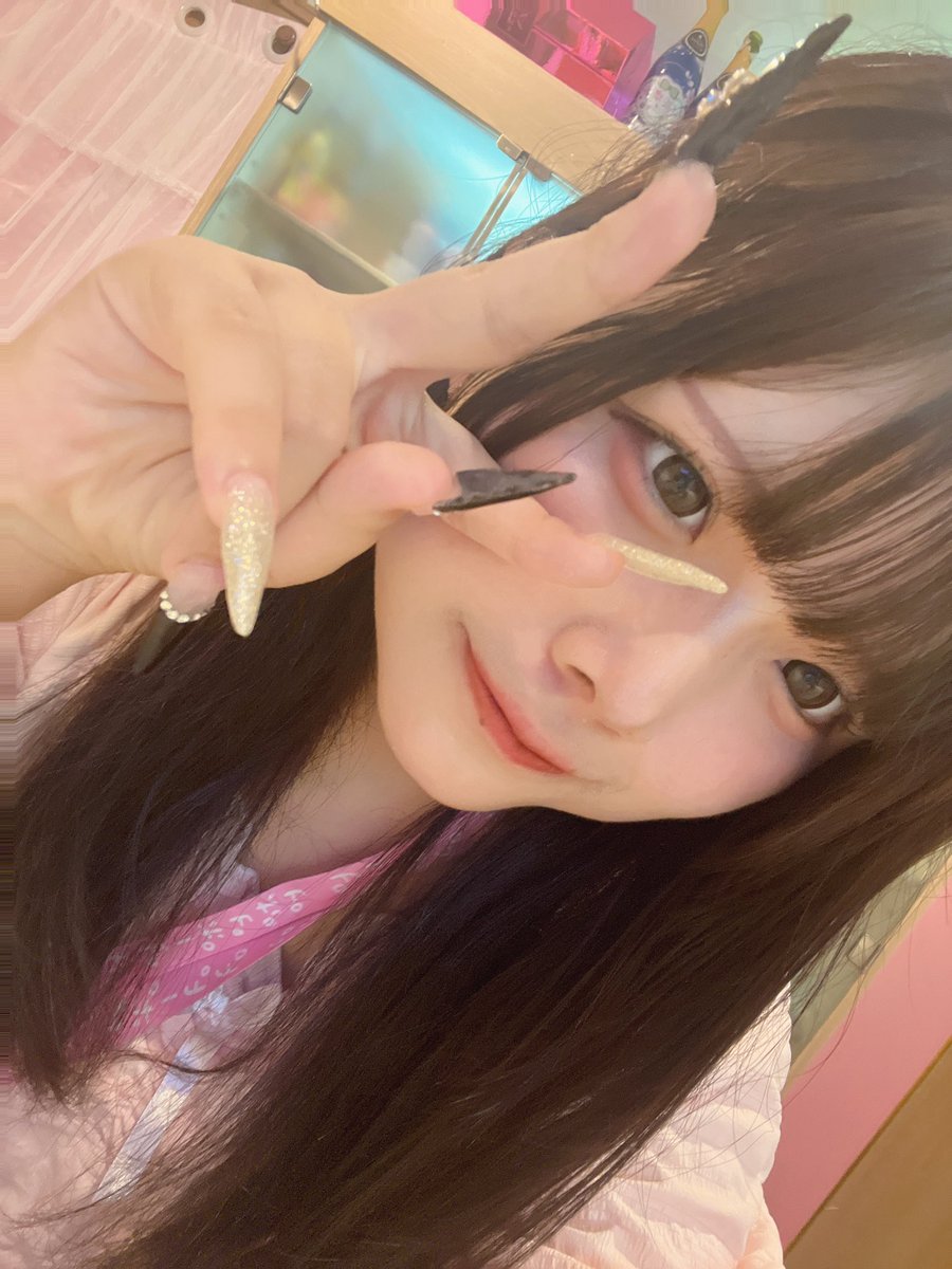 w9lv5p's tweet photo. 今日から入りましたみるくです！！

よろしくお願いします🙂‍↕️💗

会える場所……@prethe_parthe 
 #コンカフェ  #自撮り界隈  #いいね返し https://t.co/tVl96cpJkD