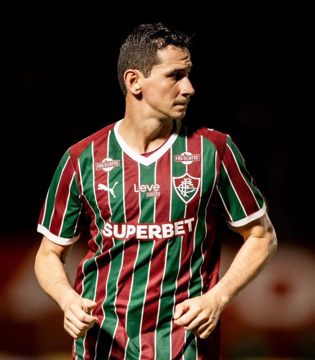 gabrielffc17's tweet photo. Os dois jogadores com mais jogos pelo Fluminense do atual elenco:

- Matheus Martinelli: 320 jogos
- Paulo Henrique Ganso: 317 jogos https://t.co/EMFrtuSjG9