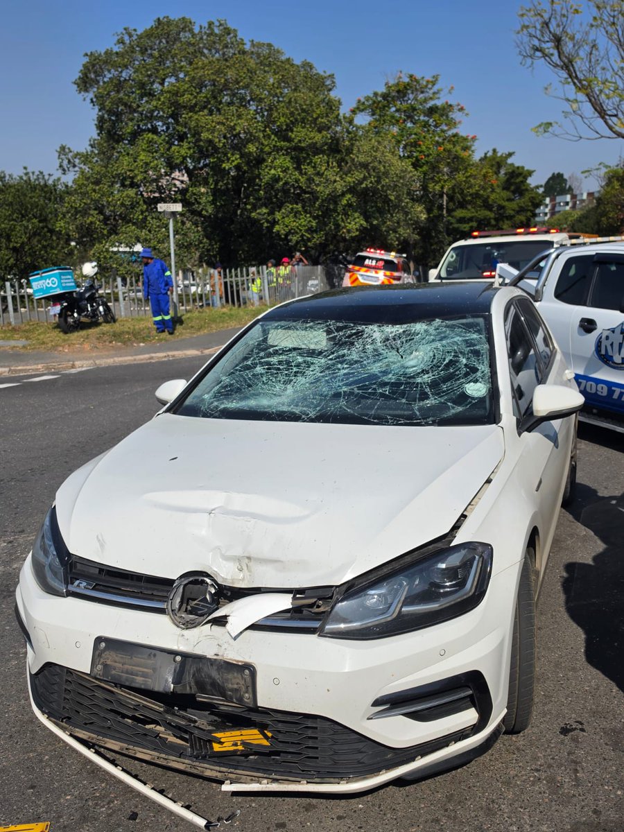 _ArriveAlive's tweet photo. Road Safety and Your Windscreen 

https://t.co/zrHqHYWU8m            

The windscreen is an often-neglected component of the vehicle. The windscreen is much more important than a mere screen between you and other road users.              

#ArriveAlive #Windscreen #Windshield

@Glasfitgroup