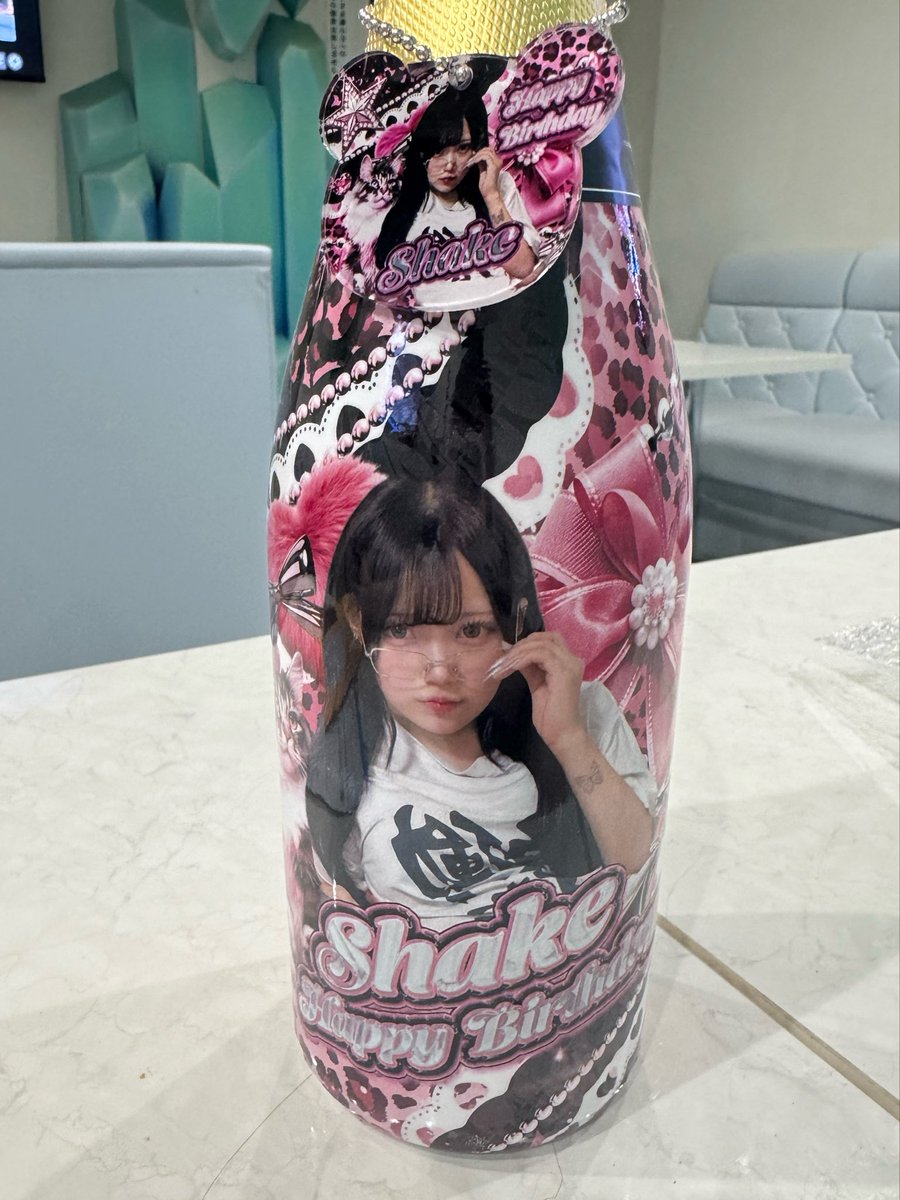 TKice_fish's tweet photo. ピンク黒₹˝ｬʓでﾁｮｰカワィィの届いてる🎀 https://t.co/lYpkpwj9p2