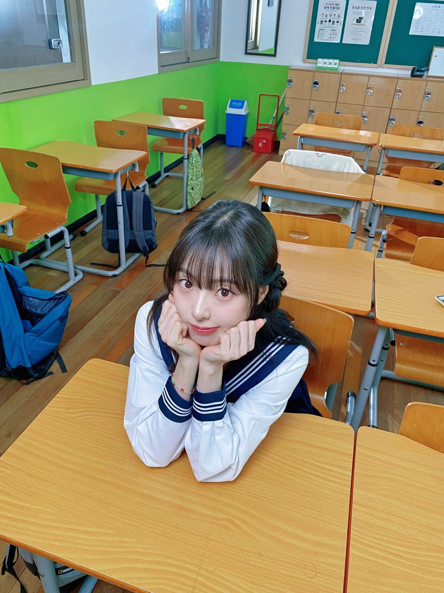 Imond_Official's tweet photo. [이설 🐰💜]

안농안농! 설이에용~😚💕
오랜만에 유튜브 컨텐츠가 올라갔는데
설마 아직도 안 본 사람은 없게찌?!?!???
내 자이언트 동생 리온이도 영상으로 깜짝 공개~~~💚
미닝 마니 놀랐오? ㅎㅎ
앞으로도 많은 영상들이 준비 되어 있으니까 기대하라궁☺️

#아이몬드 #I_mond #imond #이설 #Eseol https://t.co/ghlgWd1wJN