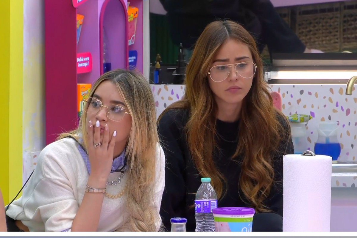 YilSer3136's tweet photo. Fans de Yanet Y Bri. Juntos vamos a llegar lejos.
No hagamos suposiciones y no nos dividamos
No caigamos en ese error ❤️

Que las nuestras se adoran 🥰

#LaCasaDeLosFamososMx https://t.co/9evr2Bg4dp