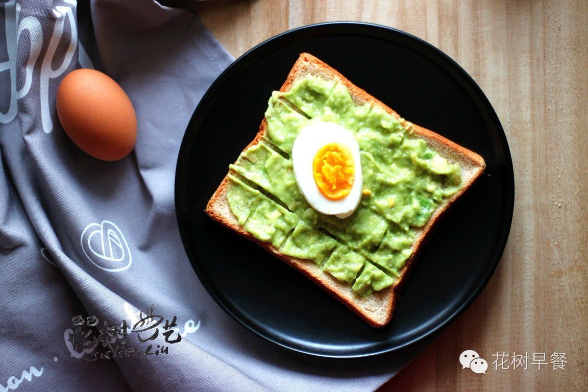 sofia_baxa's tweet photo. Just nailed this 5-minute avocado toast with a sprinkle of chili flakes—simple, vibrant, and the perfect midday pick-me-up. ， https://t.co/OZyrgyRHf2