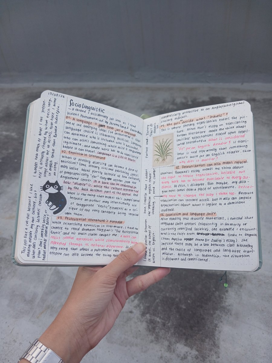 lovecobalts's tweet photo. commonplace spread kemarin isinya hasil akumulasi belajar &amp; riset kecil-kecilan soal praktik dekolonisasi dalam sastra terjemahan. mostly materinya aku dapat dari buku Violent Phenomena yang diedit oleh Jeremy Tiang &amp; Kavita Bhanot https://t.co/ClHeS6hs46