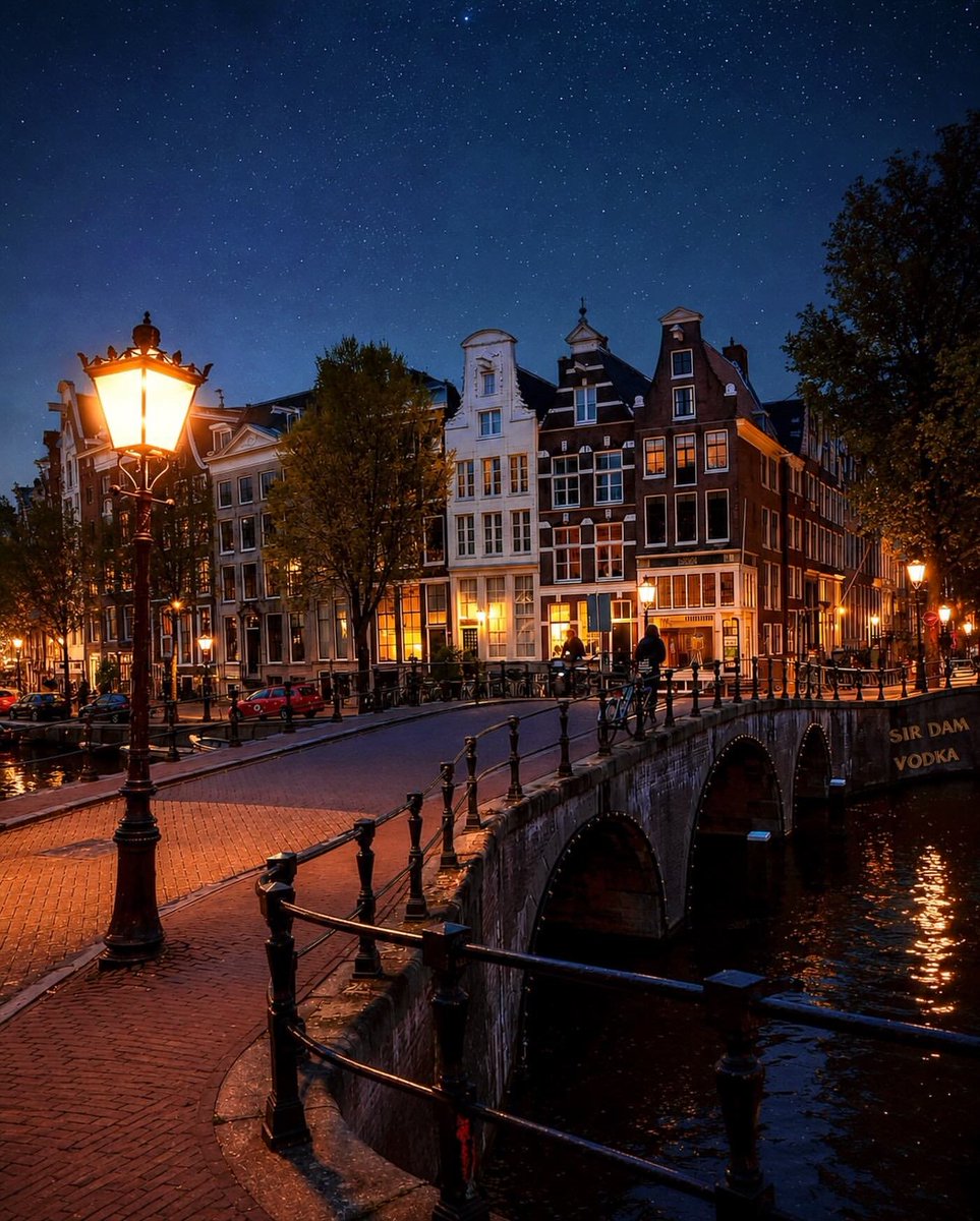 PrettyCitiesX's tweet photo. Amsterdam, Netherlands 🇳🇱 https://t.co/nntE5LhLvc