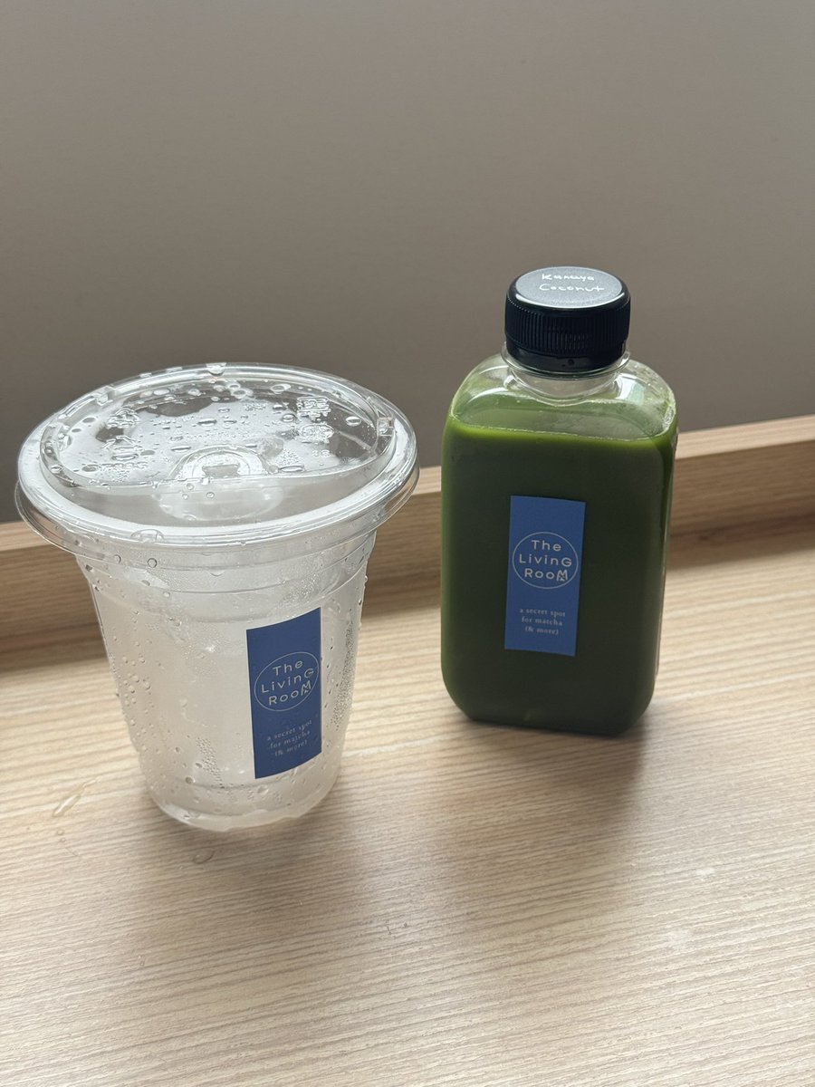 KMLNNK's tweet photo. ถ้าชอบกินมัทฉะมะพร้าวต้องร้านนี้ ไม่รู้เขาชงยังไงแต่หอมอร่อยได้รสมัทฉะทุกเทส โดยเฉพาะโทนถั่วโคตรจะนัว คืออวยจริงๆ ไม่รู้จะพูดไร ก็มันอร่อยอะ 😂 https://t.co/XiFTZ6yqq8