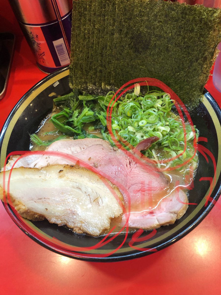 Massel012's tweet photo. 最近食べに行くラーメン屋さんでチャーシューとかをサービスでトッピングされてることが増えたんだけど気持ちはとても嬉しい。でもね、わたしラーメンのチャーシュー1番苦手やねん…食べるけどな‼️居酒屋さんでエビマヨサービスで来た時もエビマヨ苦手だしお腹にキャパないしで死んだ難しいねサービス https://t.co/orKLC3r1CR