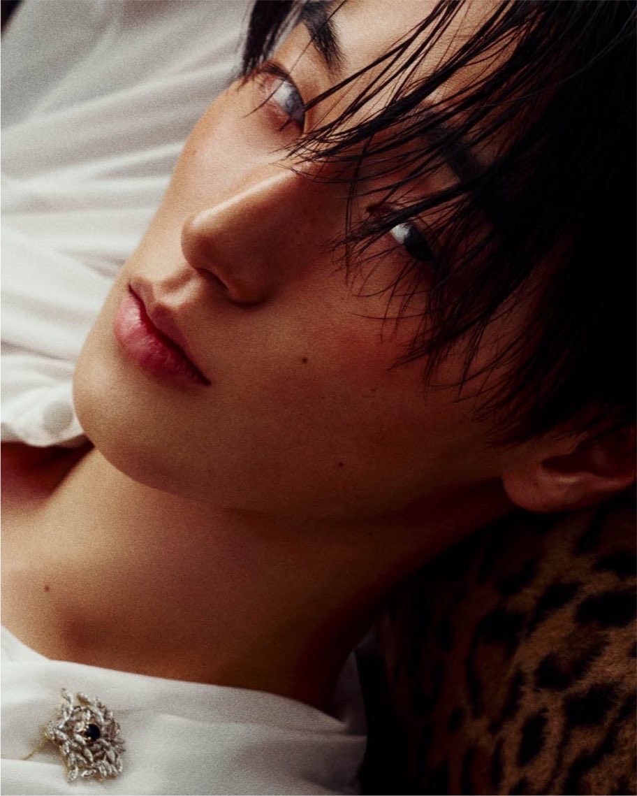 meyluvsani's tweet photo. He has mastered The art of gaze. https://t.co/WJGtWE4RZW