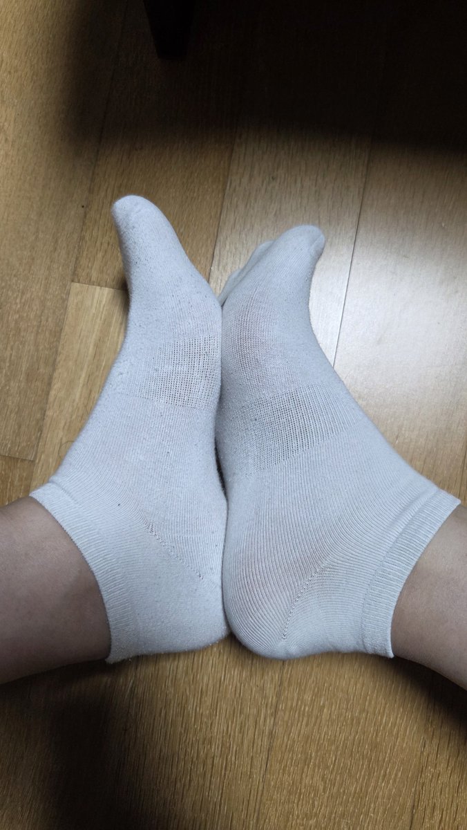 naugab162147's tweet photo. #흰양말 #발냄새 https://t.co/ZthzmOKzvp
