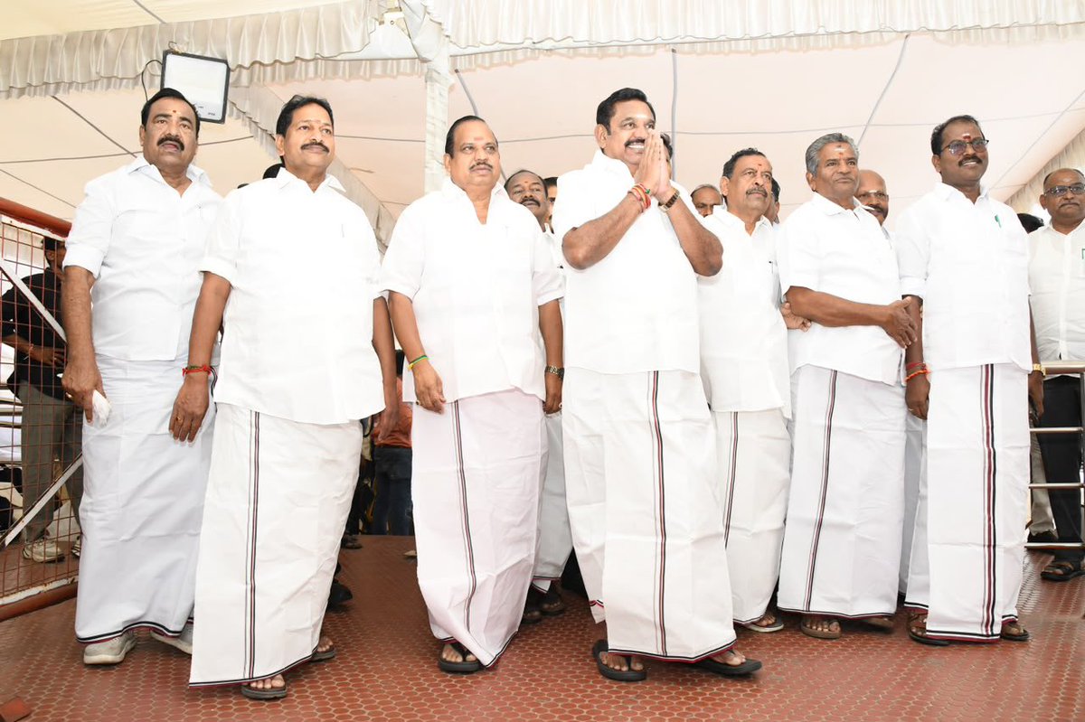 AIADMKOfficial's tweet photo. மாண்புமிகு கழகப் பொதுச் செயலாளர் புரட்சித் தமிழர் திரு. @EPSTamilNadu அவர்கள் தலைமையில் கழக சட்டமன்ற உறுப்பினர்கள் இன்றைய தினம் சட்டமன்ற நிகழ்வுகளில் பங்கேற்றனர். 

இன்றைய தினம் நிதி நிலை அறிக்கையின் துறை வாரியான மானியக் கோரிக்கைகளில் கழகத்தின் சார்பில் உரையாற்றிய கழக சட்டமன்ற உறுப்பினர்கள் திரு. சொரத்தூர் இரா. ராஜேந்திரன் (நெய்வேலி) மற்றும் திரு. ஆர். மணி (ஓமலூர்) ஆகியோர் மாண்புமிகு கழகப் பொதுச் செயலாளர் புரட்சித் தமிழர் #எடப்பாடியார் அவர்களை அவர்தம் சட்டமன்ற அலுவல் அறையில் நேரில் சந்தித்து வாழ்த்து பெற்றனர்.

#TNAssembly #AIADMK